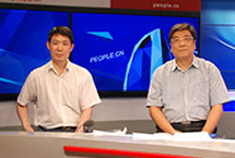 唐绪军、黄楚新解读2016版新媒体蓝皮书 　　本年度新媒体蓝皮书分为总报告、热点篇、调查篇、传播篇和产业篇五个部分，着重于三大主题：互联网+、网络安全与创新应用。【详细】