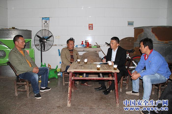 中国安全生产网黄雄:捕捉新闻细节 传播安全文