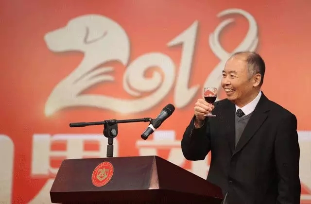中国记协主席张研农在2018年中外新闻界新春