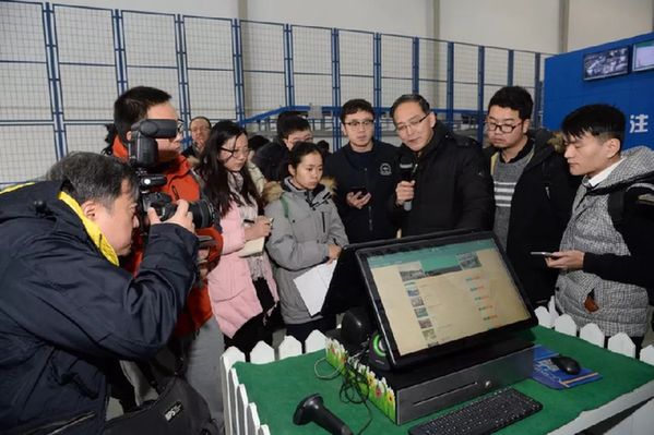 重庆新闻界组织新春走基层活动