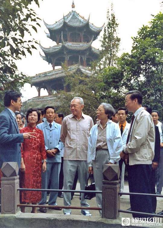 曾为邓小平拍照的四川资深摄影记者唐正益去世