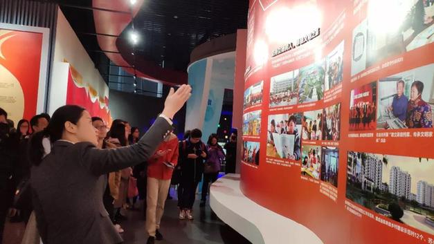 江苏行主题采访活动: 践行新闻四力要求 展