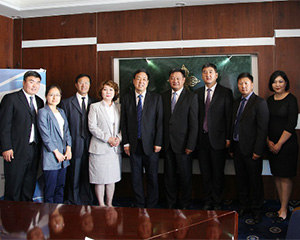 中国新闻代表团结束对蒙古国的访问回国