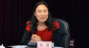 主持人：中央人民广播电台经济之声主持人刘倩