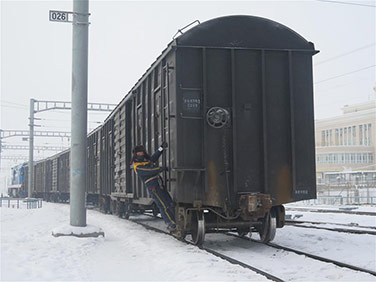 国门上的春节：26个除夕夜24个不在家