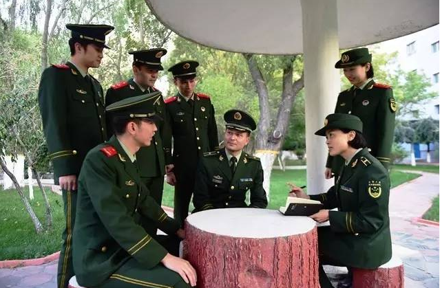 中国边防警察报社陈莉:我愿永远保持冲锋的姿势