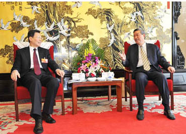 新华社社长李从军会见江苏省省长李学勇