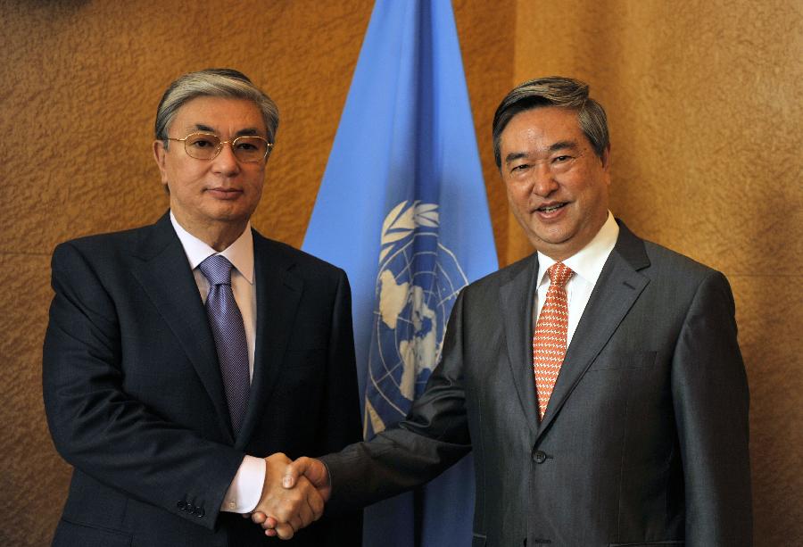 新华社社长李从军会见日内瓦联办总干事托卡耶夫