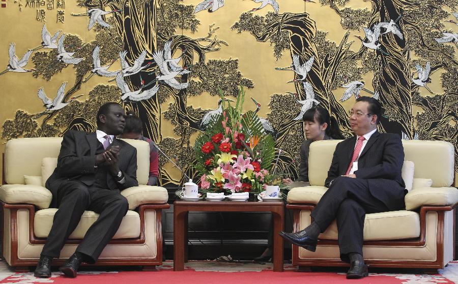 周锡生会见肯尼亚客人