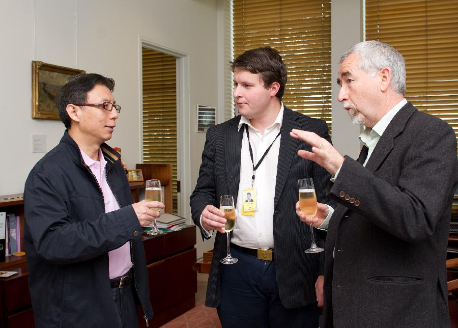 澳大利亚参议员汉弗莱斯会晤新华社副社长周树春