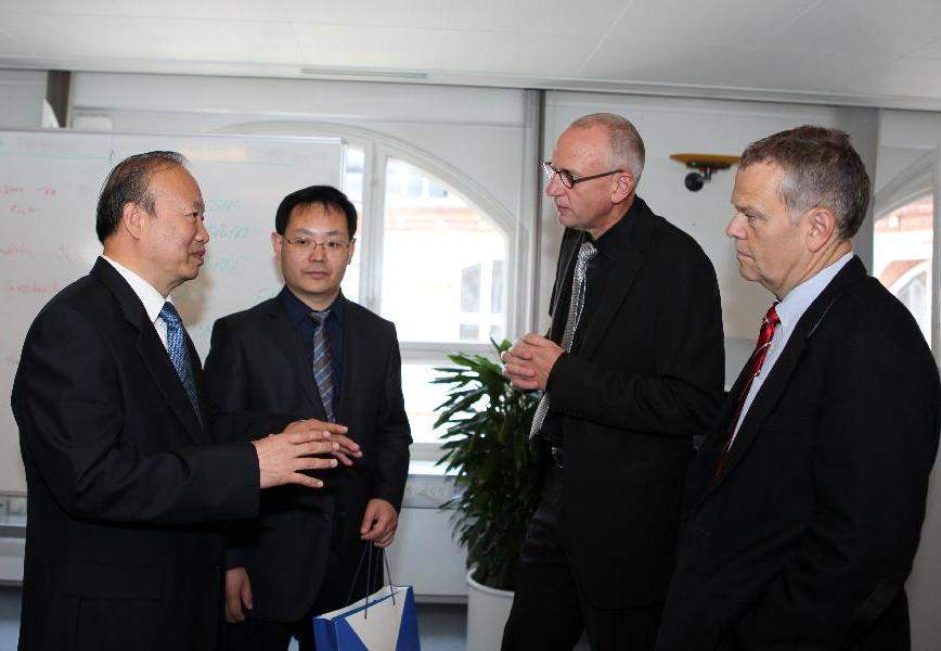 刘越考察丹麦通讯社