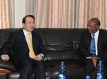 埃塞俄比亚新闻部长贝雷克特·西蒙会见新华社总编辑何平