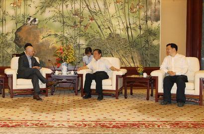 屠光绍、慎海雄会见标普道琼斯客人