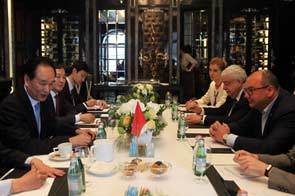 蔡名照会见塔斯社社长