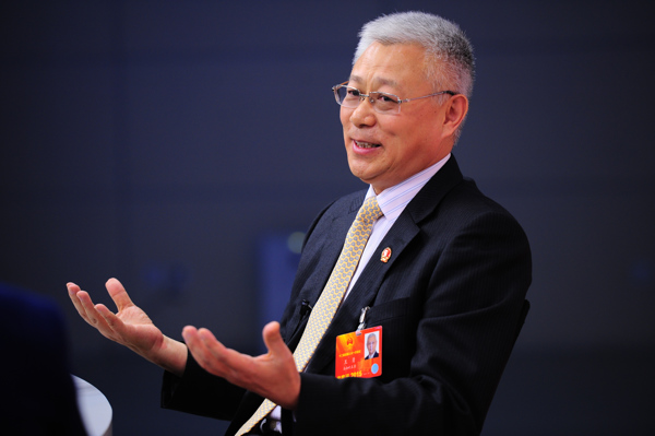 王勇做客新华网两会访谈