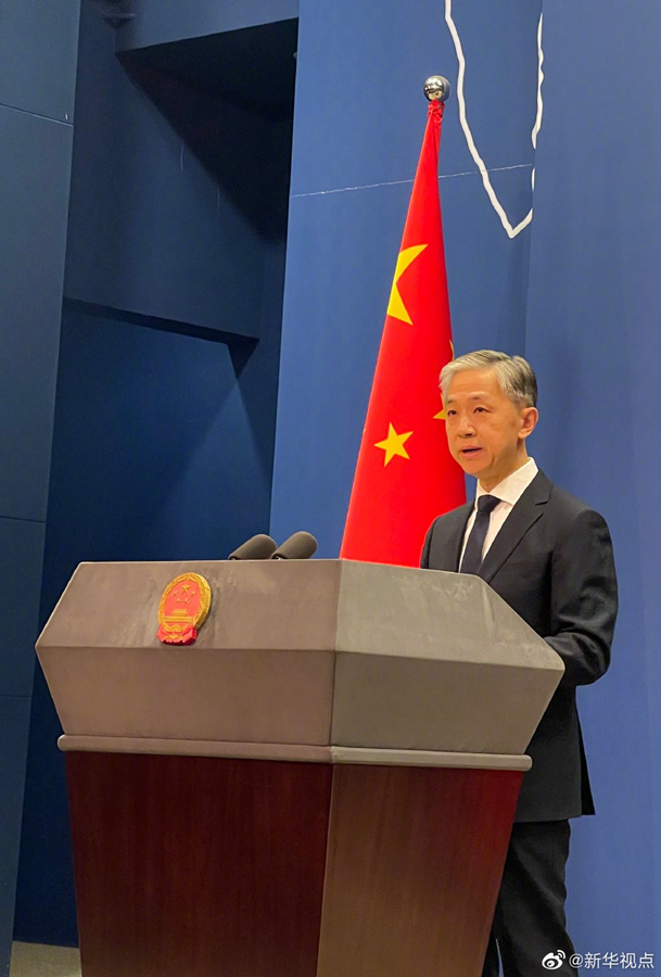 外交部回应美军舰过航台湾海峡 中方随时应对一切威胁挑衅