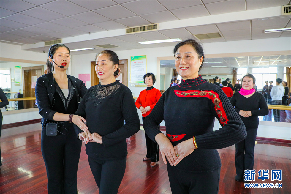山东滕州老年大学让老年人老有所乐,老有所学