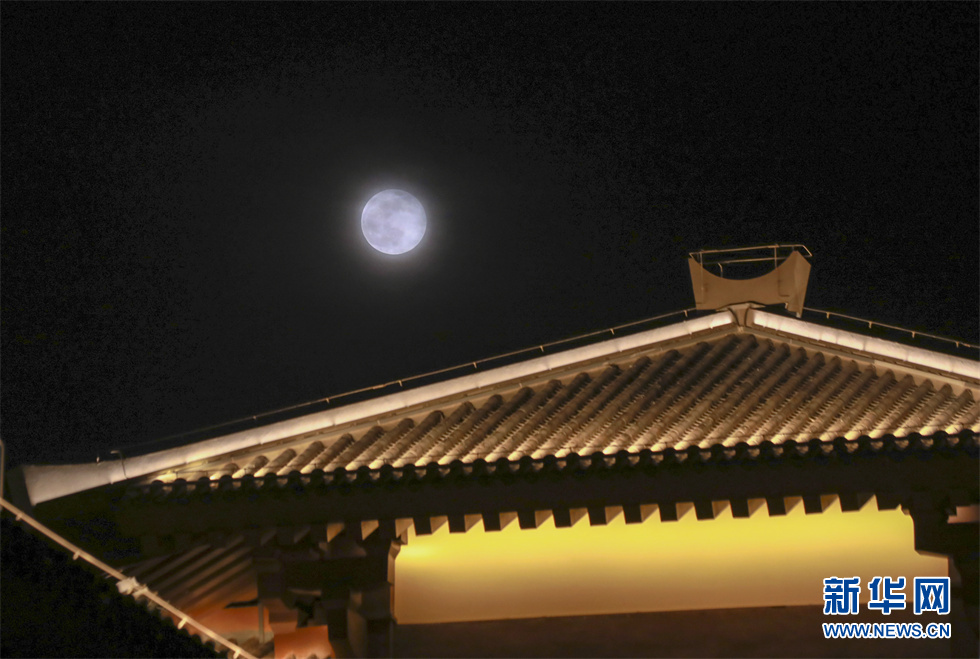 2021年最后一轮满月超级小月亮19日现身夜空