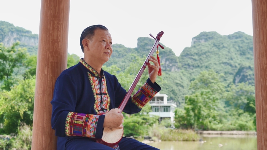 月被列入广西第一批自治区级非物质文化遗产代表性项目名录的壮族天琴