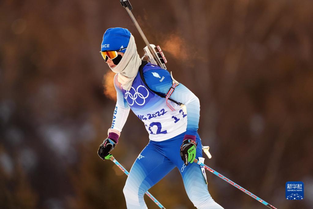 冬季两项女子15公里个人赛赛况_北京2022年冬奥会_新华网
