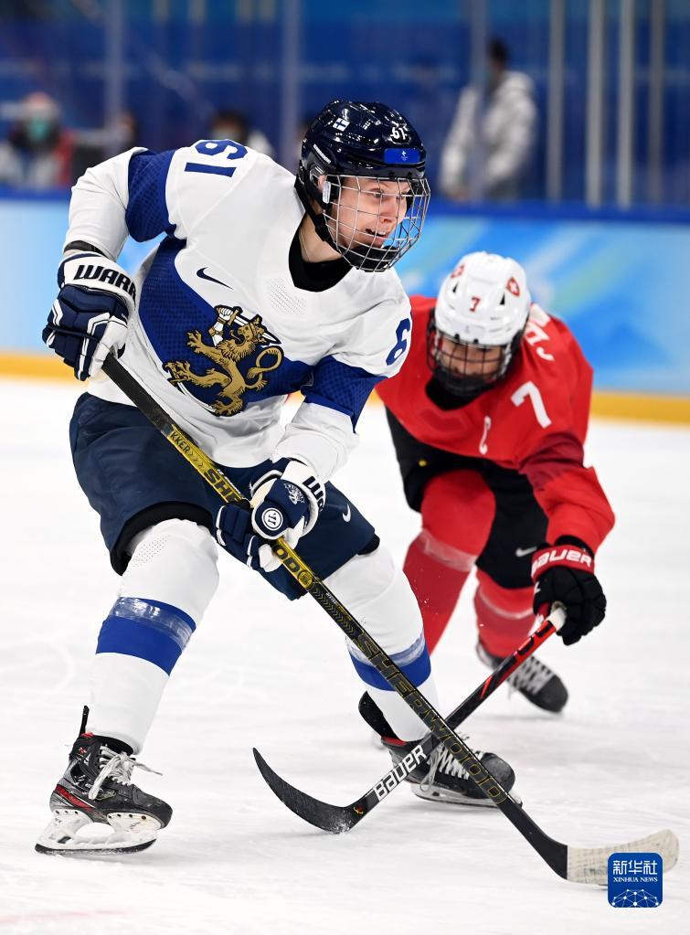冰球女子小组赛瑞士队胜芬兰队