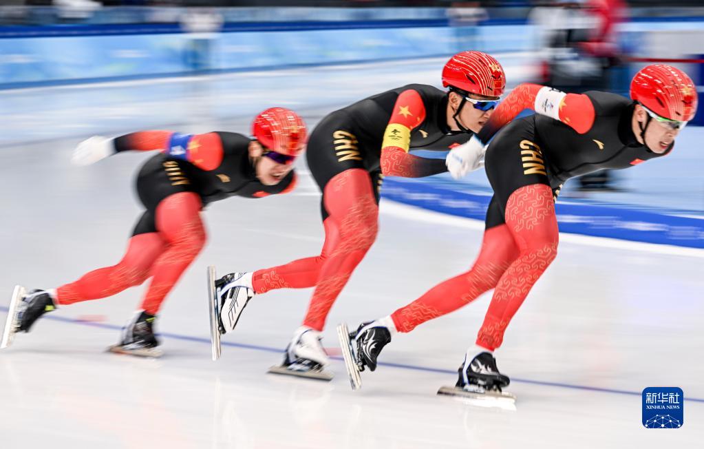 速度滑冰男子团体追逐14决赛赛况