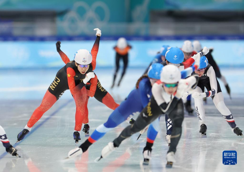 速度滑冰女子集体出发决赛赛况