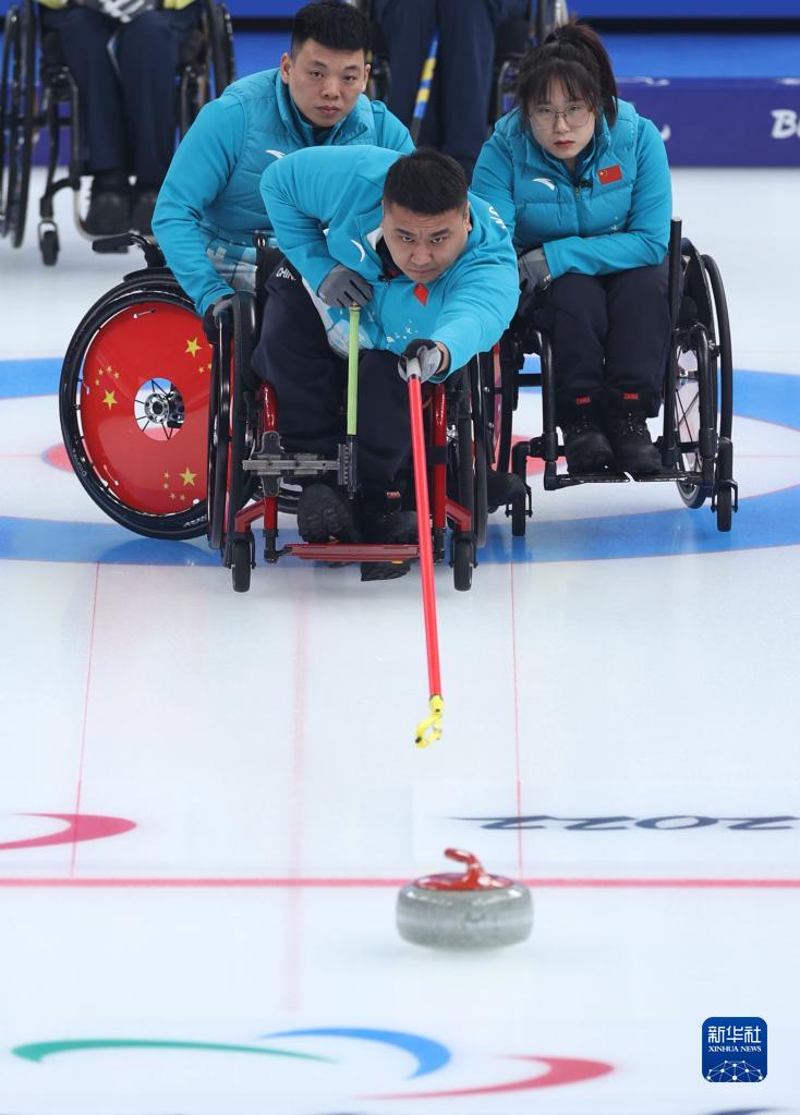轮椅冰壶循环赛:中国队负于瑞典队_北京2022年冬奥会_新华网
