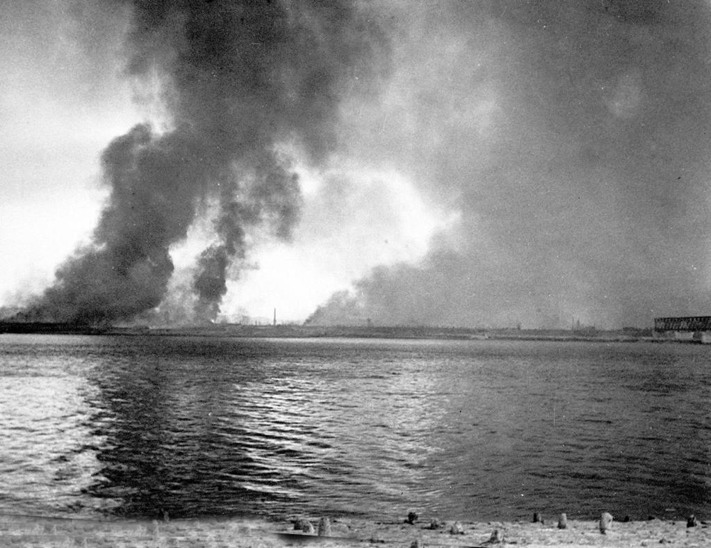 卡明斯说,美国在朝鲜战争期间开展的无差别轰炸无异于种族灭绝,"