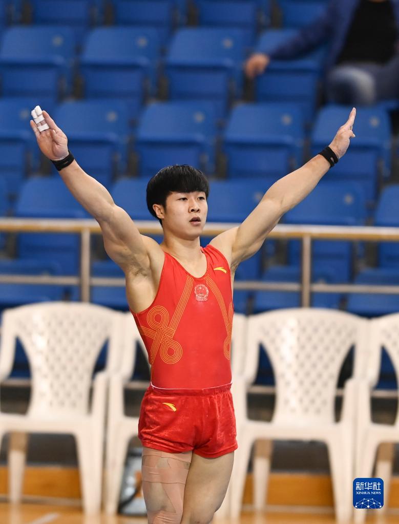 体操——亚锦赛:杨家兴获男子自由体操季军