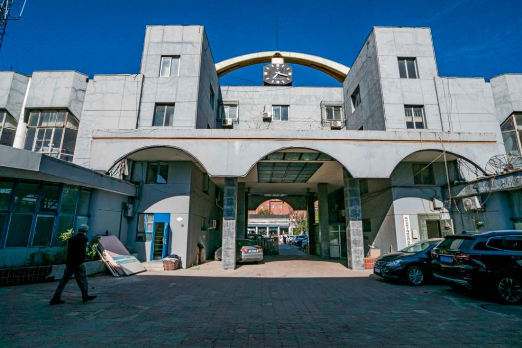 2018年,施工中的老丰台站.