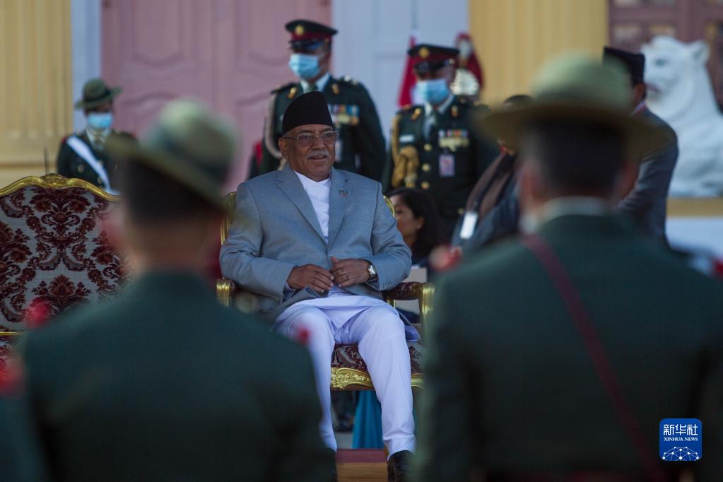 尼泊尔总统府发言人萨加尔·阿查里雅对新华社记者说,总统班达里在