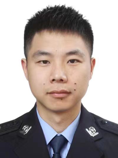 生死关头挺身而出——追记全国公安系统二级英雄模范徐斌-新华网