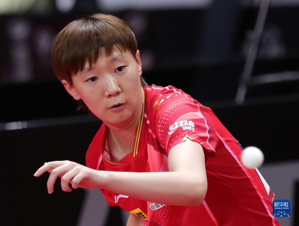 乒乓球——亚锦赛:王曼昱晋级女单四强-新华网