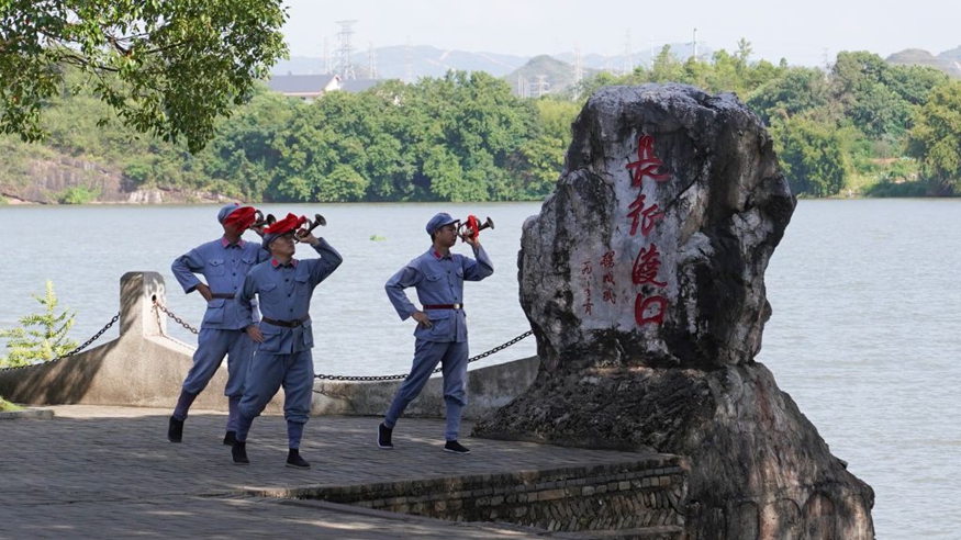 这条“红飘带”,舞出壮丽新风景