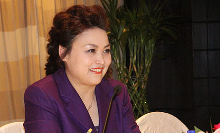 全国人大代表,长城汽车总裁王凤英             谈中国汽车国际化战略