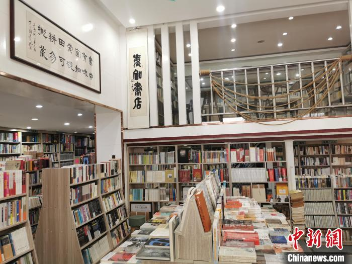 位于合肥市庐阳区三孝口的爱知书店一角 储玮玮 摄