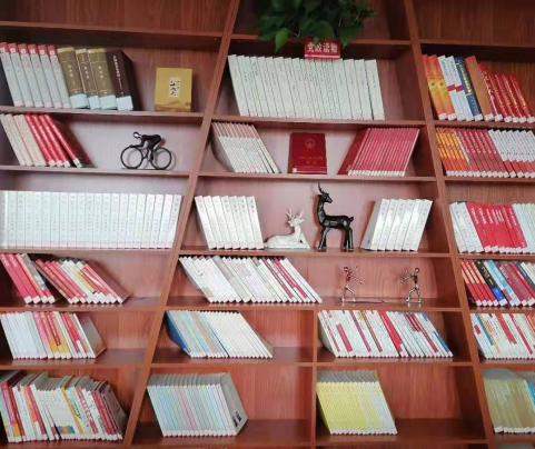 湖南省华容县教育体育局党建学习书屋