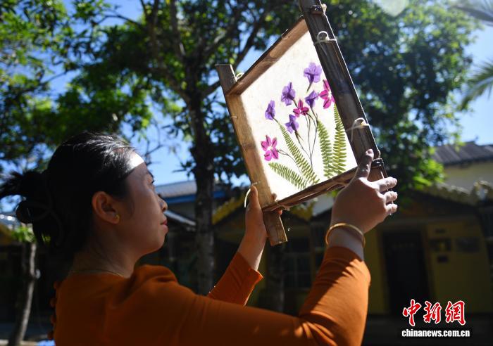 云南耿马傣族造纸焕新出彩