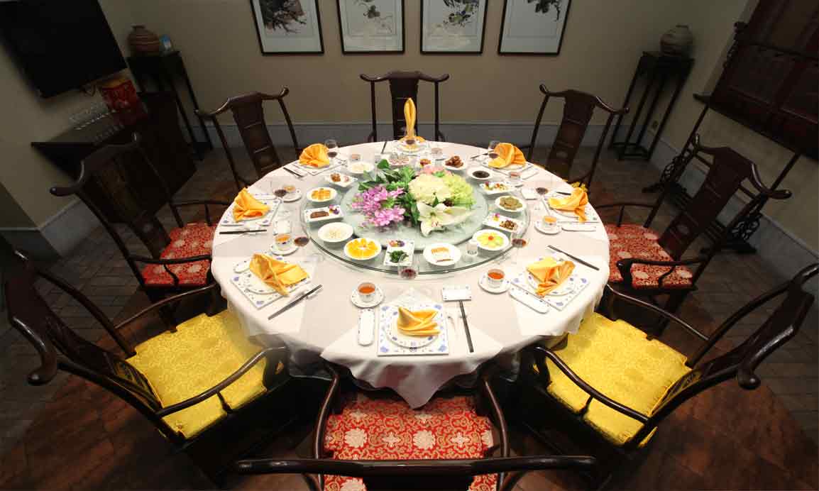 聚乐村：圆桌四四席