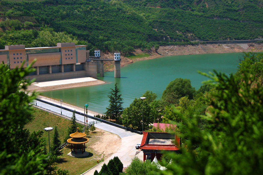 "水库泡脚"泡出水源安全隐患