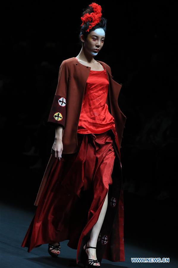 Highlights of AJ-Namo Collection Show at China Fashion Week - Xinhua ...