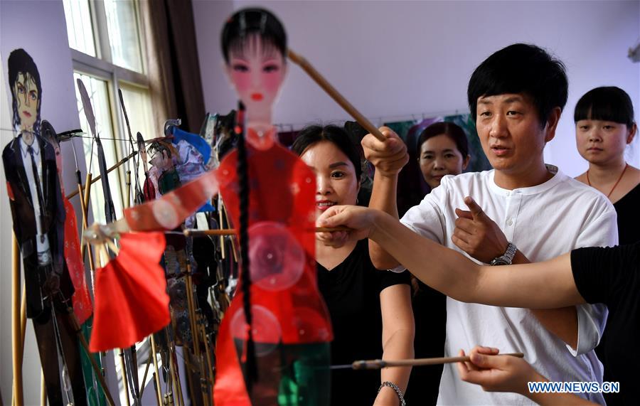 CHINA-XI'AN-FEATURE-SHADDOW PUPPET (CN)
