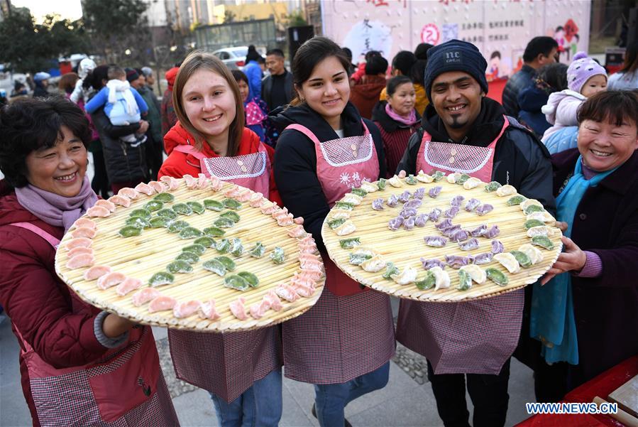 CHINA-HEFEI-FOREIGN STUDENTS-FOLK CUSTOM(CN)