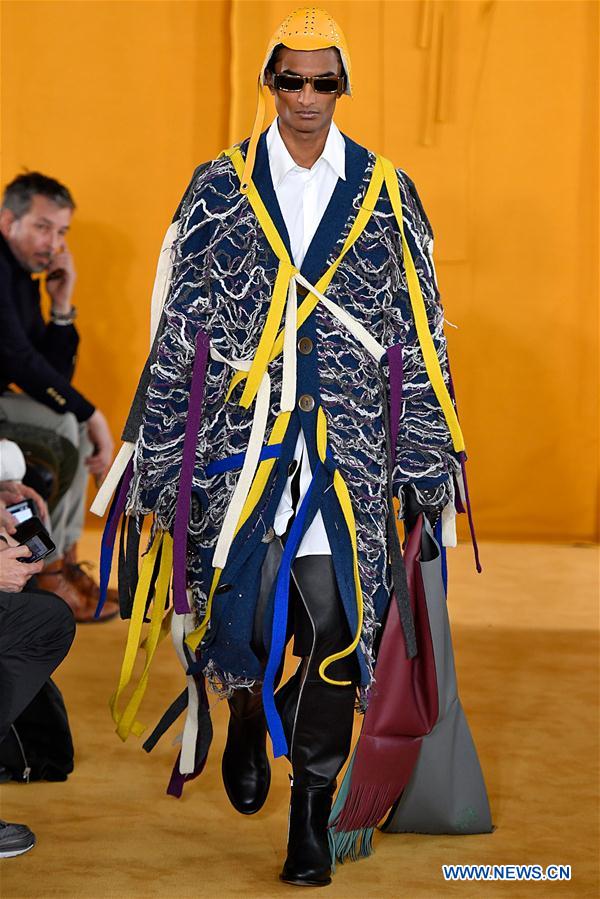 In pics: Loewe 2019/2020 F/W Men's collection show - Xinhua | English ...