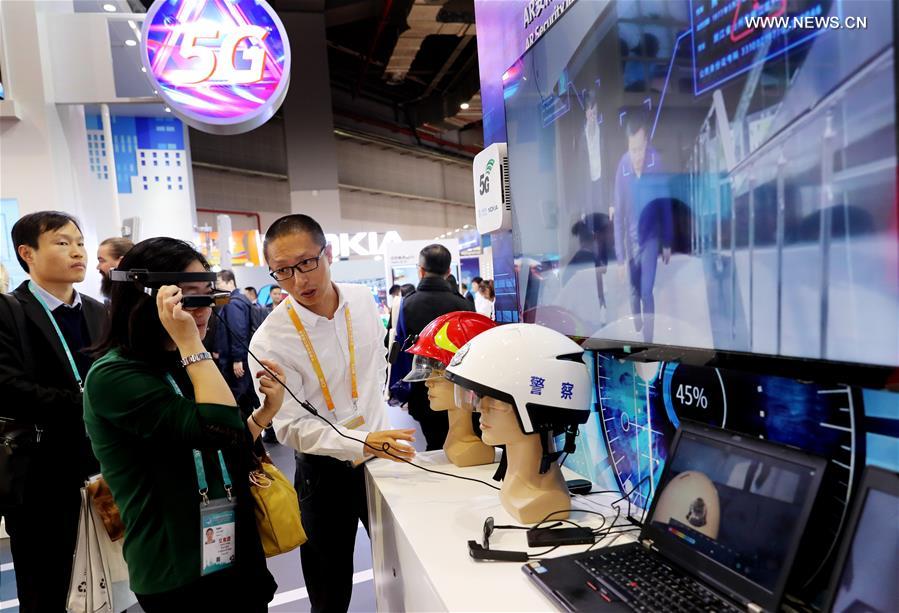 Xinhua Headlines: Green light on 5G commercial use to fast-track China's connected future