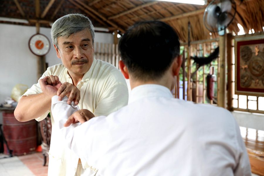 Vietnamese Wing Chun Kung Fu Master Carries Old 