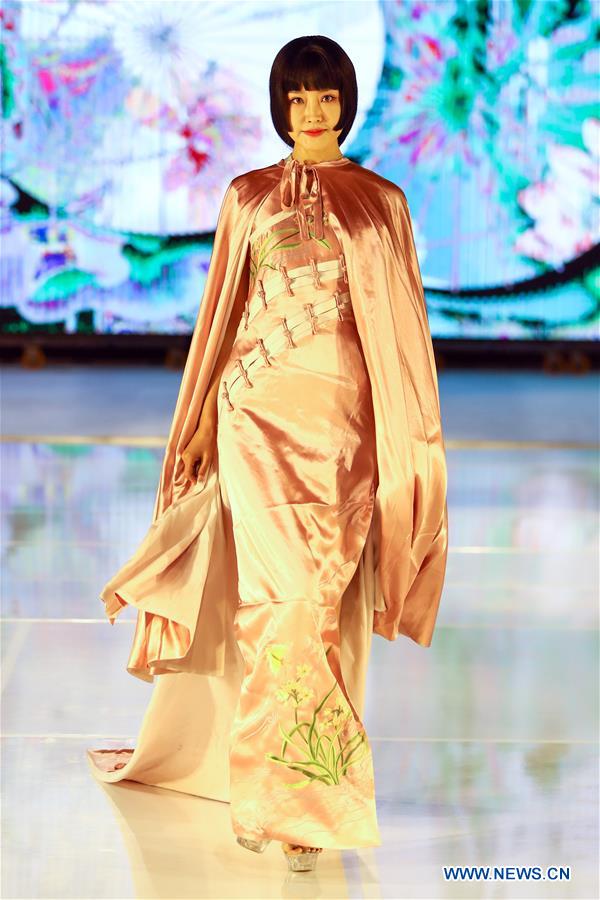 Chinese costume fashion show held in Cairo, Egypt - Xinhua | English ...