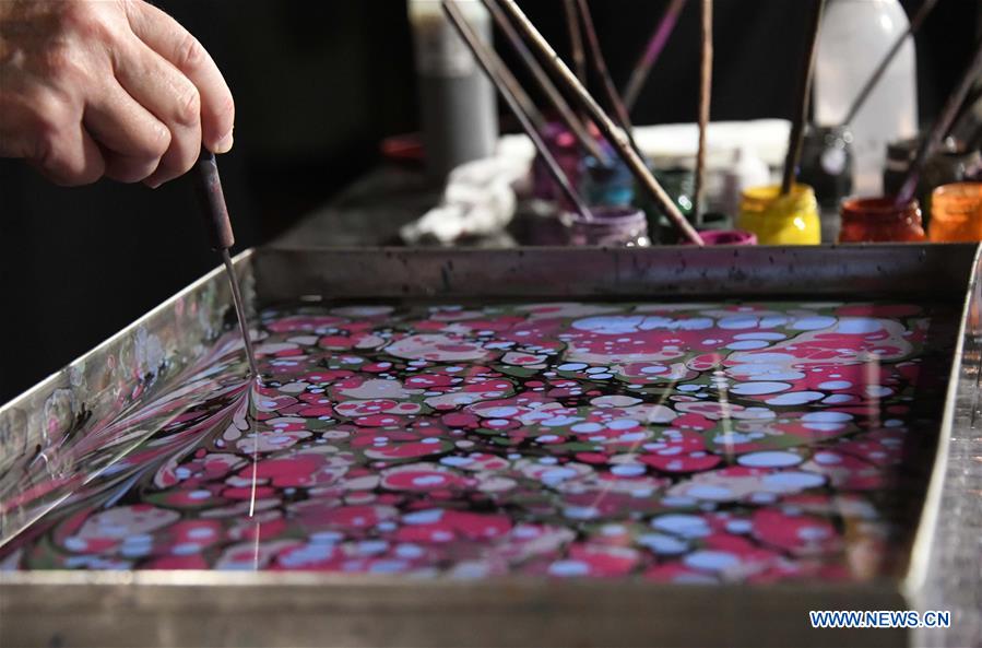 TURKEY-ISTANBUL-MARBLING ART