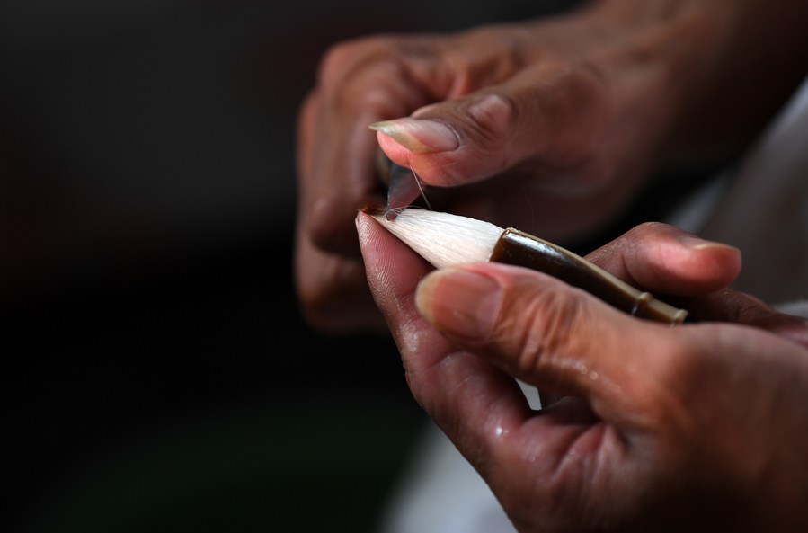 (AmazingAnhui)Xuan ink Brush, a national cultural heritage in E China's ...